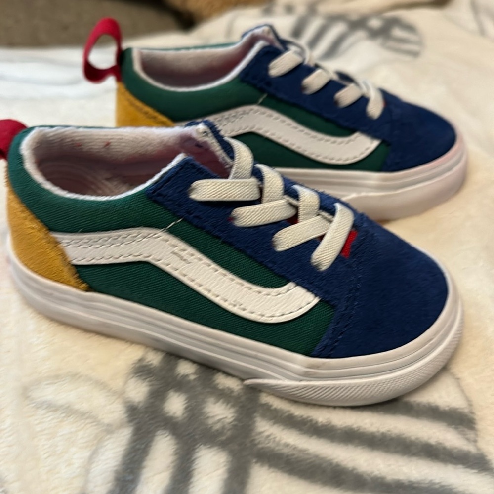 Baby Vans size 6 toddler color block